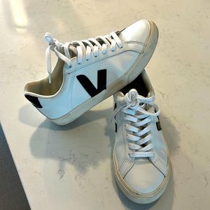 Veja esplar womens white and black sneakers. Size 37